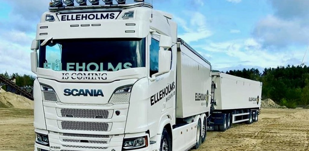 Bild på lastbil från Elleholms Maskin AB - en av Workifys nöjda kunder