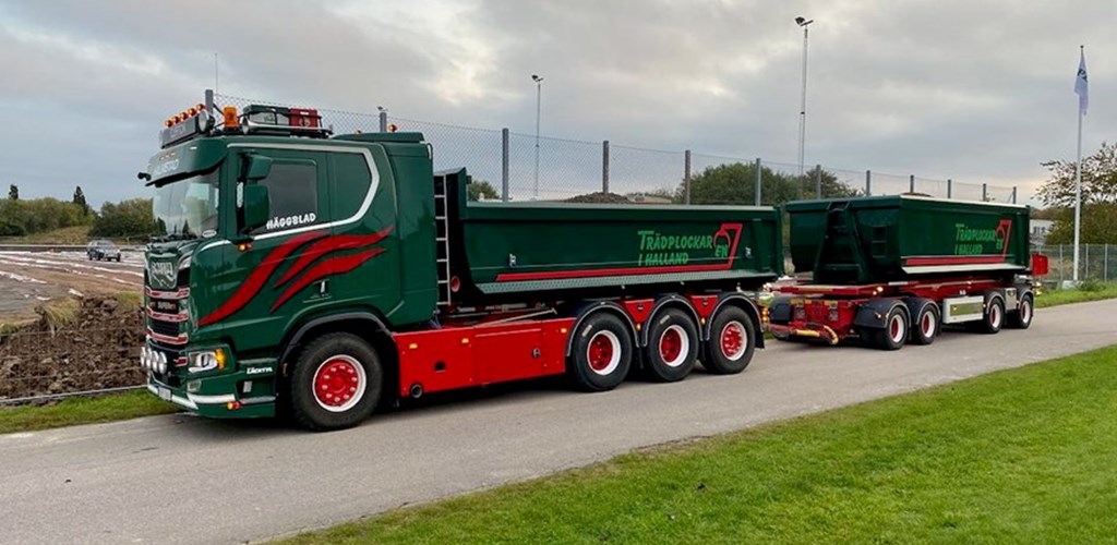 Lastbilsekipage från åkeriet Trädplockaren i Halland. Åkeriet är ett av drygt 250 i Sverige som använder Workify.